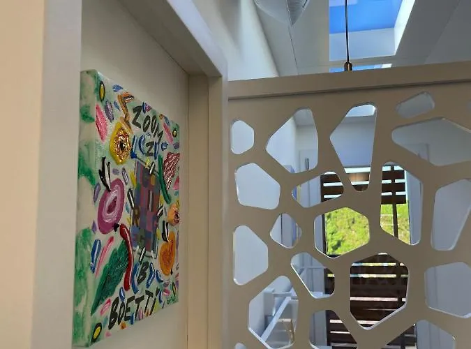 Ellenove House Apartamento