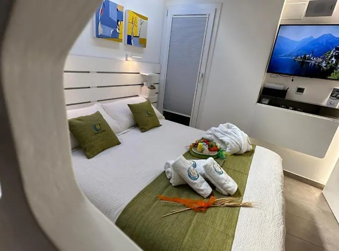 Ellenove House Apartamento